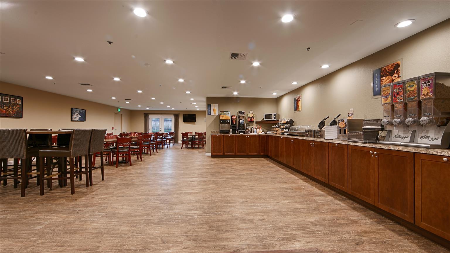 Best Western Plus Eagle Vail Airport Exterior photo