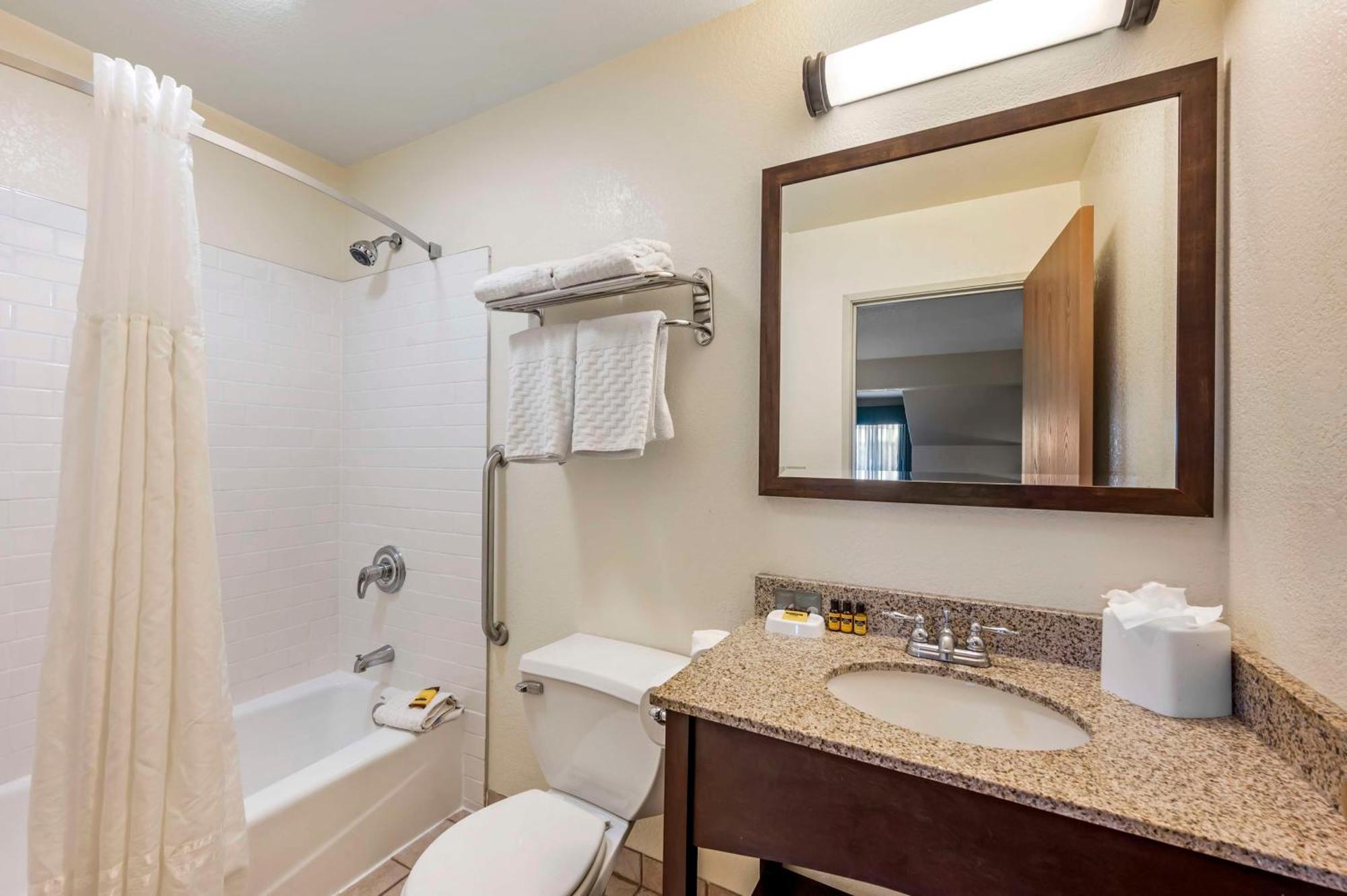 Best Western Plus Eagle Vail Airport Exterior photo