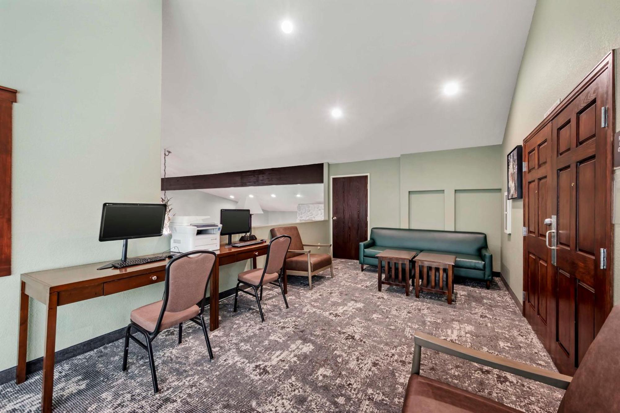 Best Western Plus Eagle Vail Airport Exterior photo